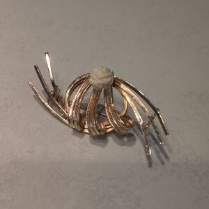 Chic Gold and Cream Floral Brooch